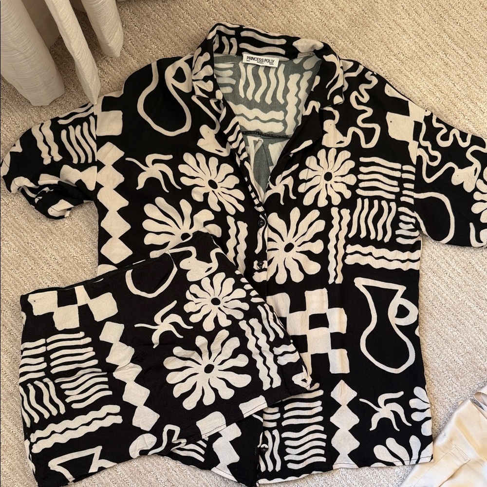 Princess Polly Black and White Patterned Shirt and Shorts Resort Set Size 2